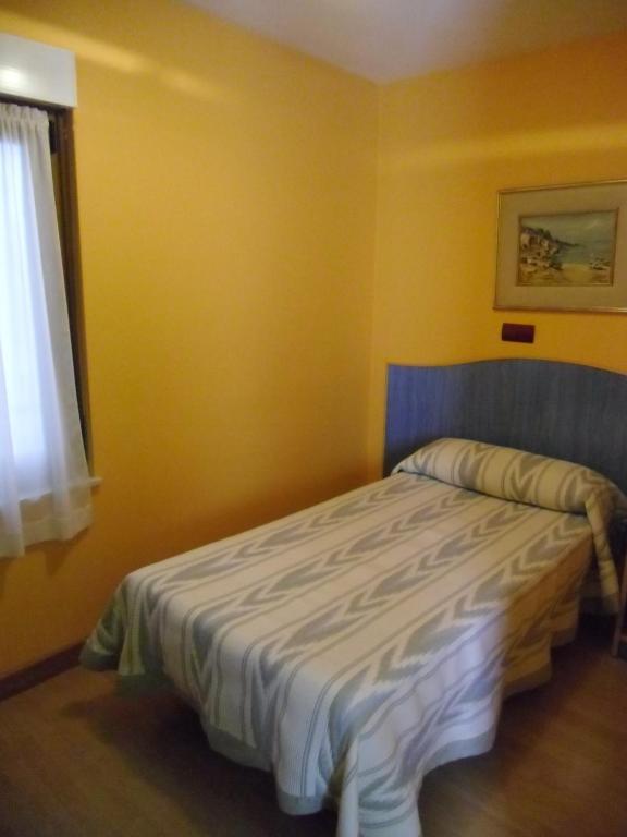 Hostal Don Suero Леон Экстерьер фото